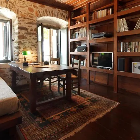 To Petrino Appartamento Agios Ioannis (Thessaly)